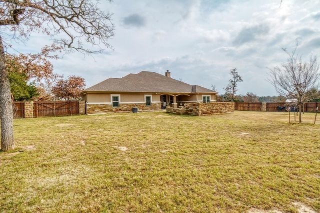 142 Trailblazer DR, Bastrop, TX 78602