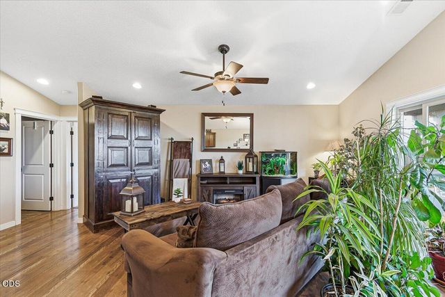 3229 Pecan Court, Medford, OR 97504