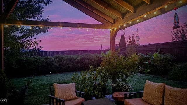 3229 Pecan Court, Medford, OR 97504