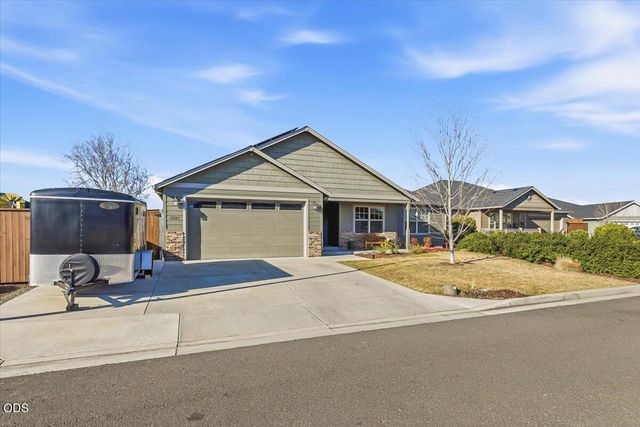 3229 Pecan Court, Medford, OR 97504