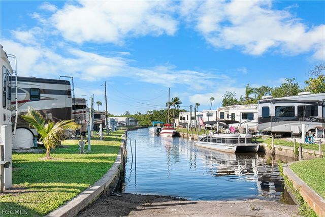 5558 Palm Beach BLVD 45, Fort Myers, FL 33905