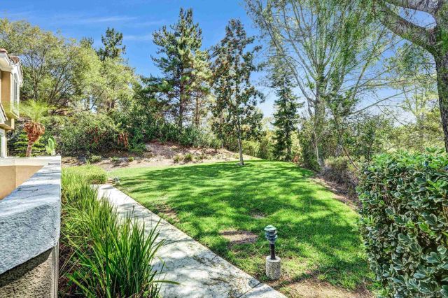 9325 Babauta Rd 8, San Diego, CA 92129