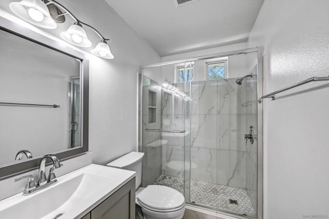 9325 Babauta Rd 8, San Diego, CA 92129
