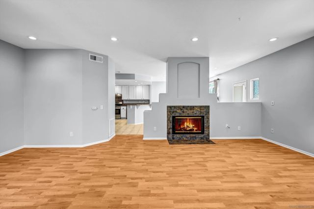 9325 Babauta Rd 8, San Diego, CA 92129