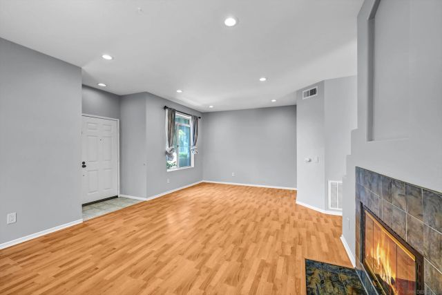 9325 Babauta Rd 8, San Diego, CA 92129