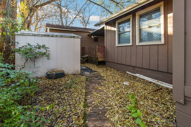 506 Eells Avenue, Dixon, IL 61021