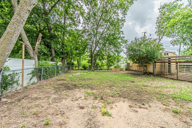 2510 Bluffton Drive, Dallas, TX 75228