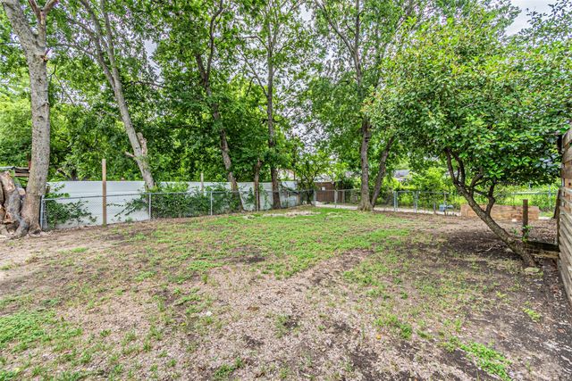 2510 Bluffton Drive, Dallas, TX 75228