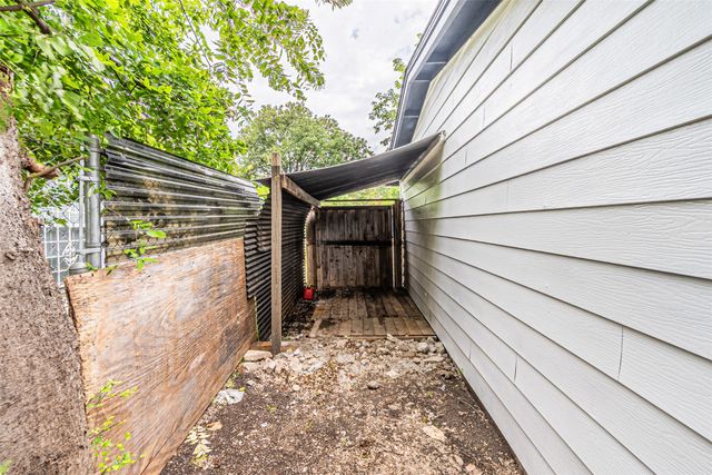 2510 Bluffton Drive, Dallas, TX 75228