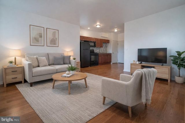 825 N 41ST ST, Philadelphia, PA 19104