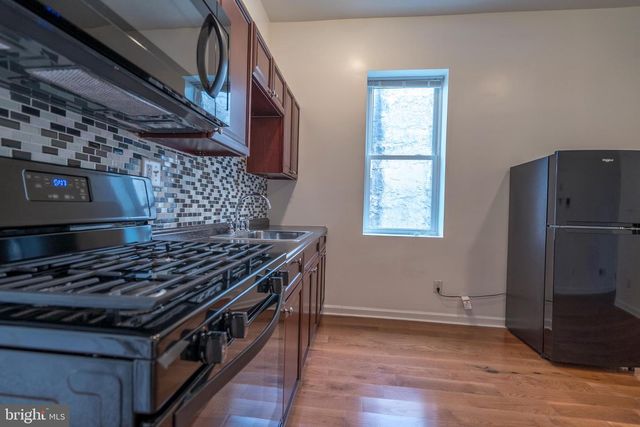 825 N 41ST ST, Philadelphia, PA 19104