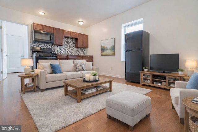 825 N 41ST ST, Philadelphia, PA 19104