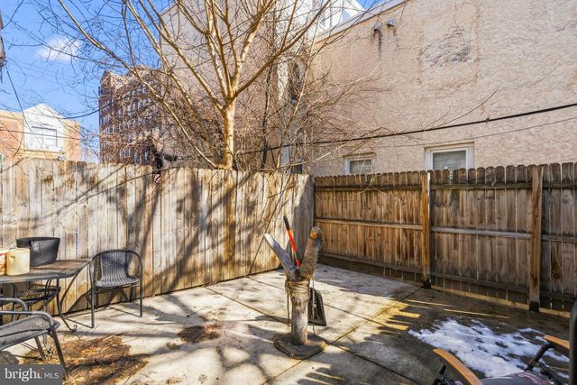 825 N 41ST ST, Philadelphia, PA 19104