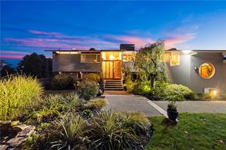 10 Ocean View Drive, Middletown, RI 02842