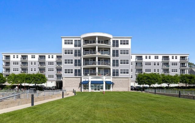550 Pleasant Street 411, Winthrop, MA 02152