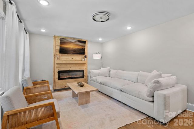1036 Cutler Place, Charlotte, NC 28205