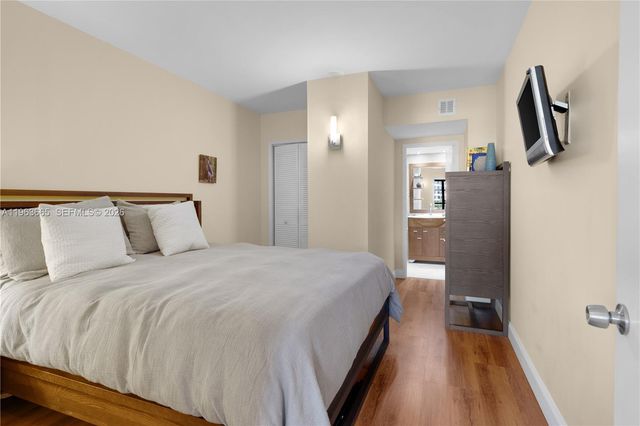 500 Three Islands Blvd 221, Hallandale Beach, FL 33009