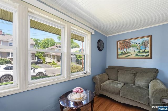 52 Harcourt Avenue, Bergenfield, NJ 07621