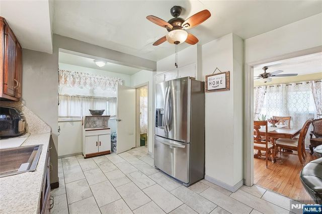 52 Harcourt Avenue, Bergenfield, NJ 07621