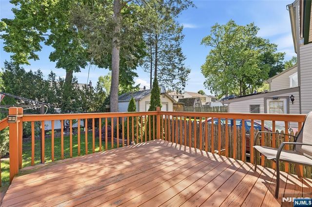 52 Harcourt Avenue, Bergenfield, NJ 07621
