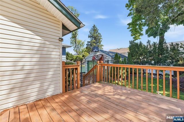 52 Harcourt Avenue, Bergenfield, NJ 07621
