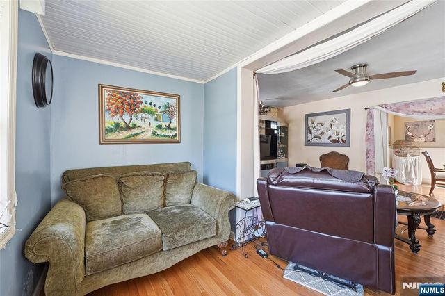52 Harcourt Avenue, Bergenfield, NJ 07621