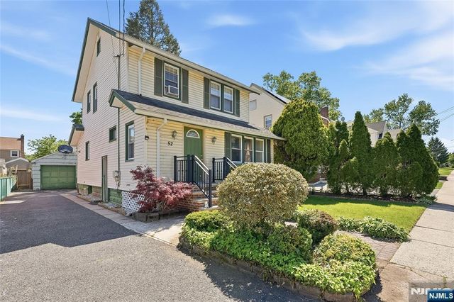 52 Harcourt Avenue, Bergenfield, NJ 07621