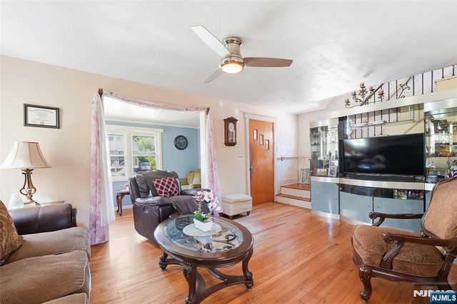 52 Harcourt Avenue, Bergenfield, NJ 07621