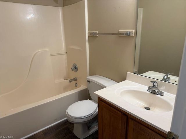 3007 Brookrun Drive, Jamestown, NC 27282