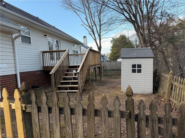 3007 Brookrun Drive, Jamestown, NC 27282