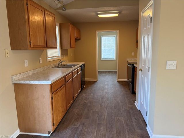 3007 Brookrun Drive, Jamestown, NC 27282
