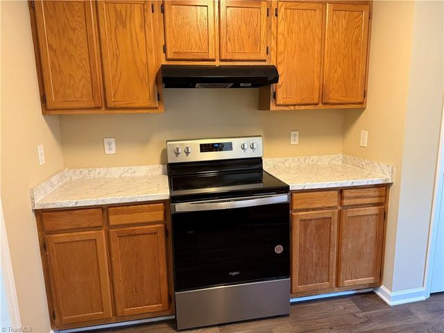 3007 Brookrun Drive, Jamestown, NC 27282