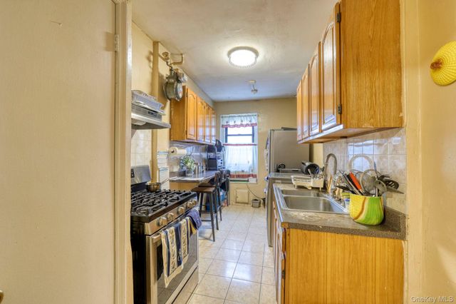1372 Shakespear Avenue 2H, Bronx, NY 10452