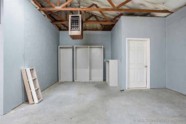 9890 Dentonville Road, Okmulgee, OK 74447