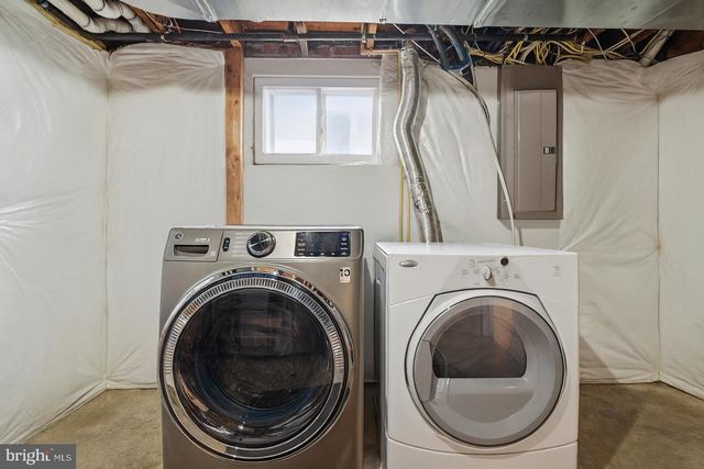 5300 WILSON BLVD, Arlington, VA 22205