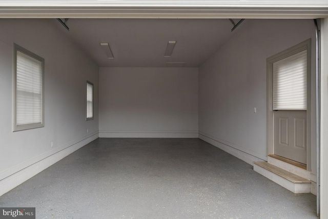 5300 WILSON BLVD, Arlington, VA 22205