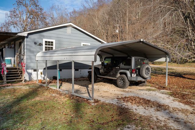 968 Boyd Rd, Rock Island, TN 38581