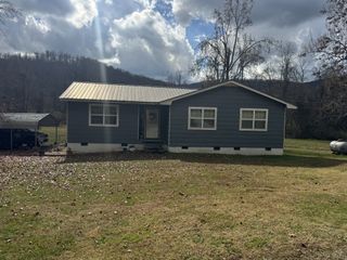 968 Boyd Rd, Rock Island, TN 38581