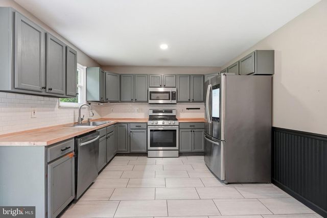 105 MCCURDY AVE, Franklinville, NJ 08322