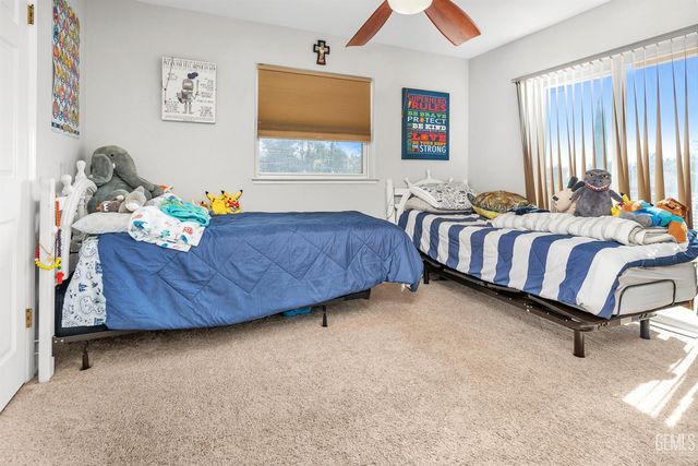 6301 Canyon View Court, Bakersfield, CA 93306