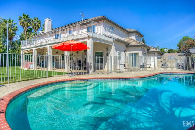 6301 Canyon View Court, Bakersfield, CA 93306