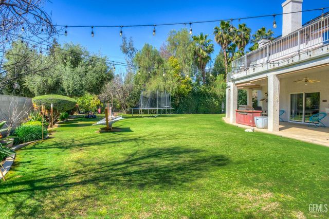 6301 Canyon View Court, Bakersfield, CA 93306