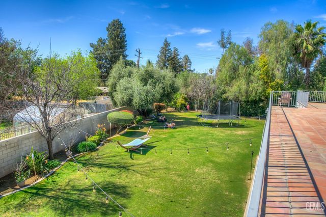 6301 Canyon View Court, Bakersfield, CA 93306