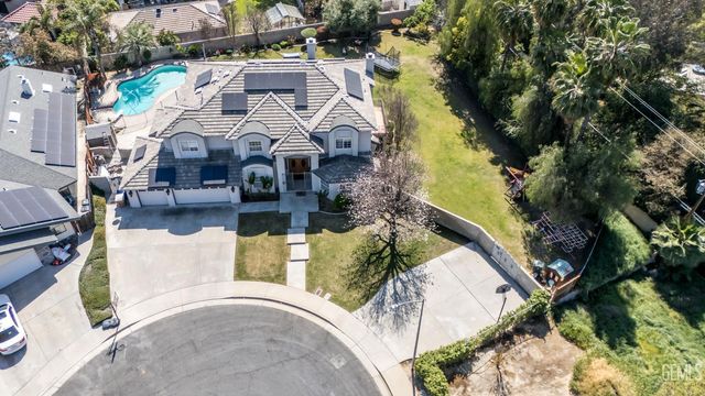 6301 Canyon View Court, Bakersfield, CA 93306