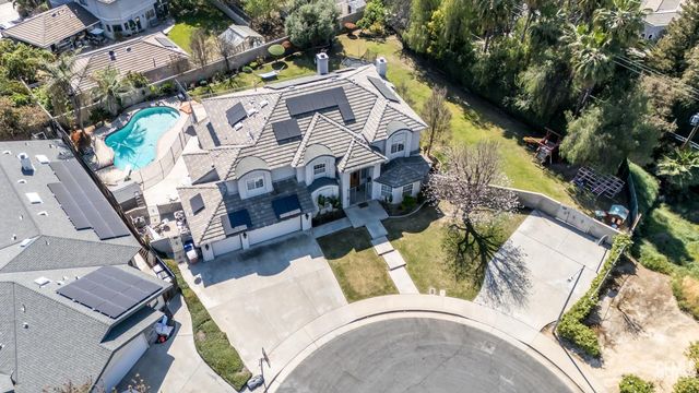 6301 Canyon View Court, Bakersfield, CA 93306