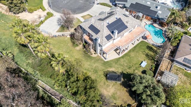 6301 Canyon View Court, Bakersfield, CA 93306