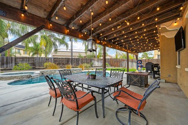 1656 Ainsworth Ln, Lincoln, CA 95648