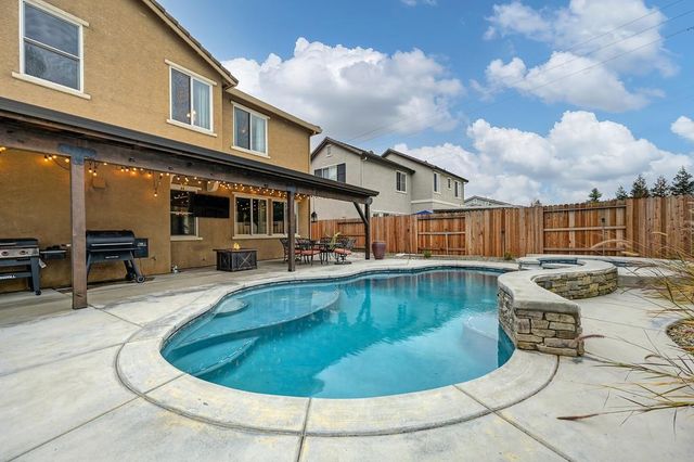 1656 Ainsworth Ln, Lincoln, CA 95648