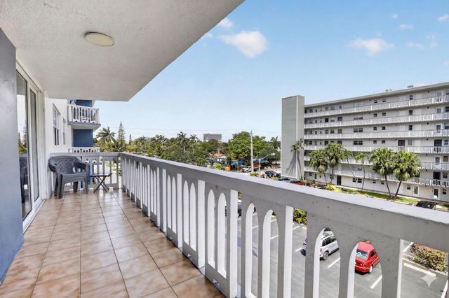 400 NE 12th Avenue 405, Hallandale Beach, FL 33009