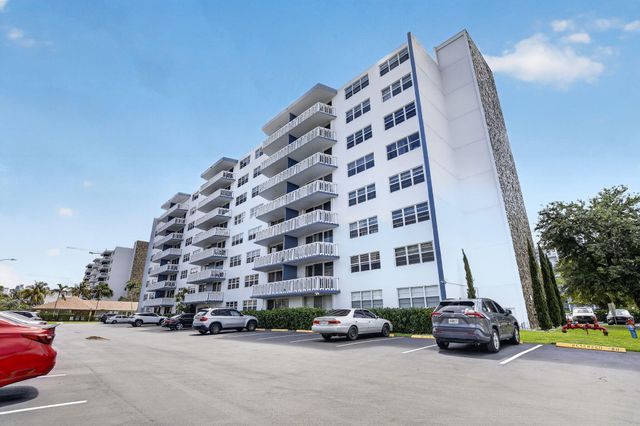 400 NE 12th Avenue 405, Hallandale Beach, FL 33009